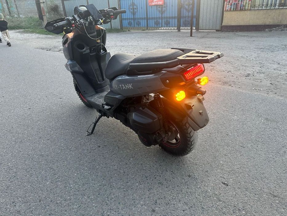 Продам мопед танк лия