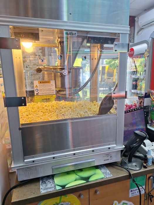 Mașină/aparat de popcorn ultra profesională marca Gold Medal Made în USA.  Preț 1600€ fix!