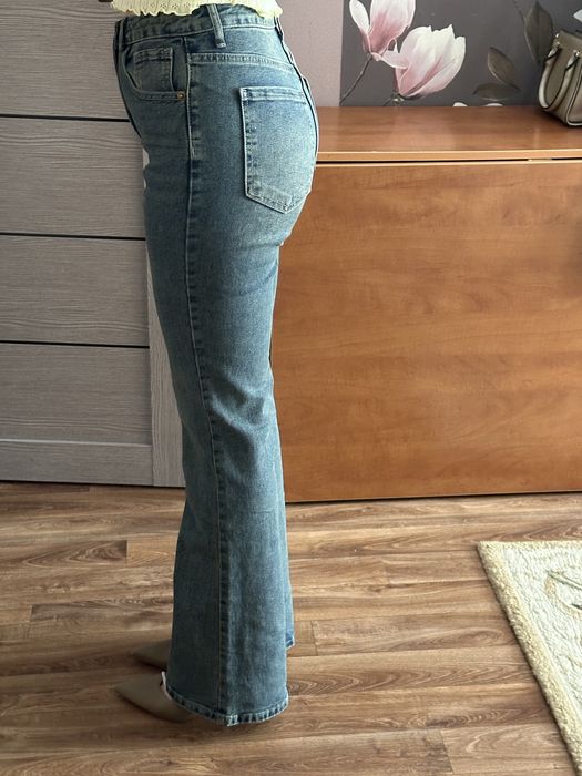 Продам новые джинсы клёш