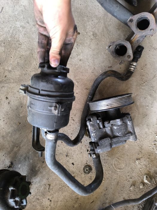 Хидравлична помпа Бмв е60 е61 520д 177кс n47 bmw e60 e61