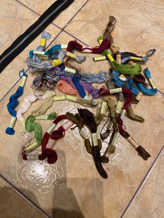 Комплект за подправки,сувенири,кърпички,престилки,конци за бродиране