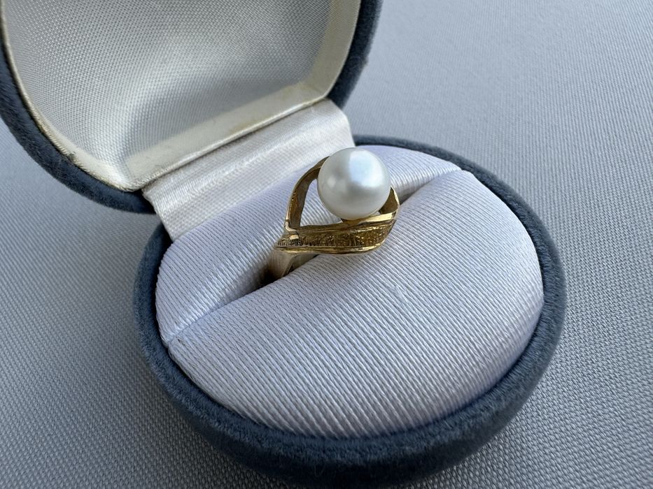 Inel din aur si perla