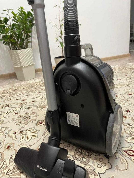 бытовой пылесос Philips