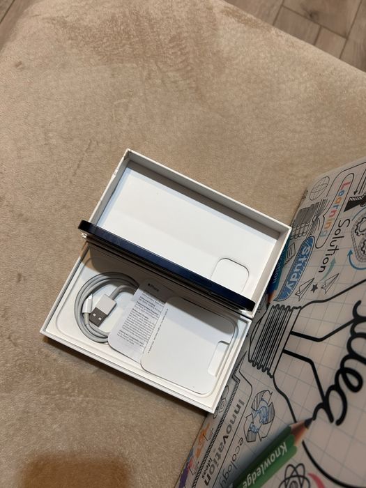 Iphone 12 midnight blue