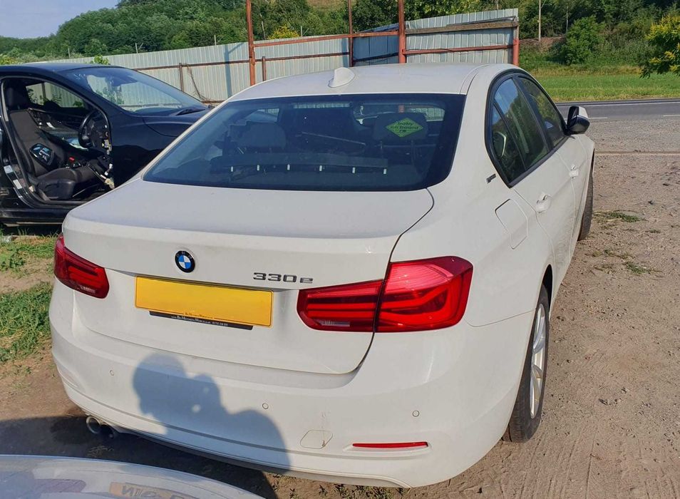 Dezmembrez BMW F30 330E SE AUTO 2.0 HYBRID 2016