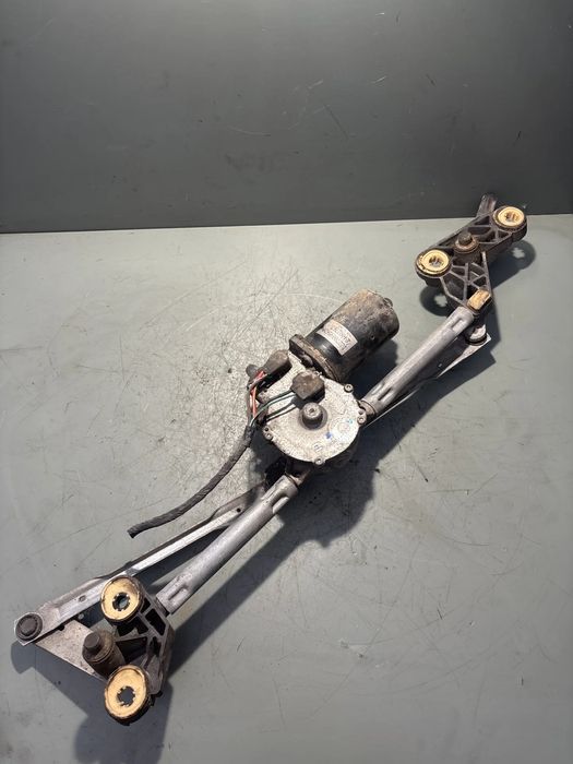 Ansamblu stergatoare parbriz volan pe stanga 24002763 Chrysler Voyager