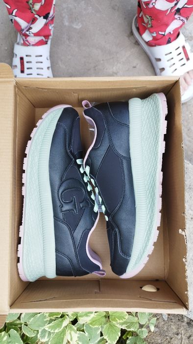 GRUNBERG кроссовки 40 (26см)