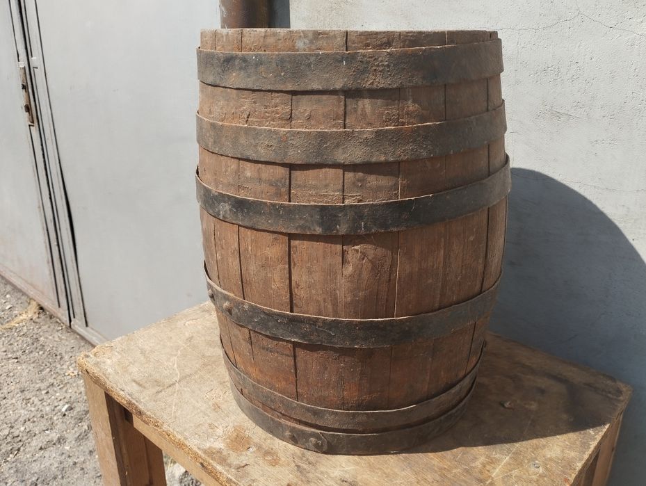 Малко дървено буре