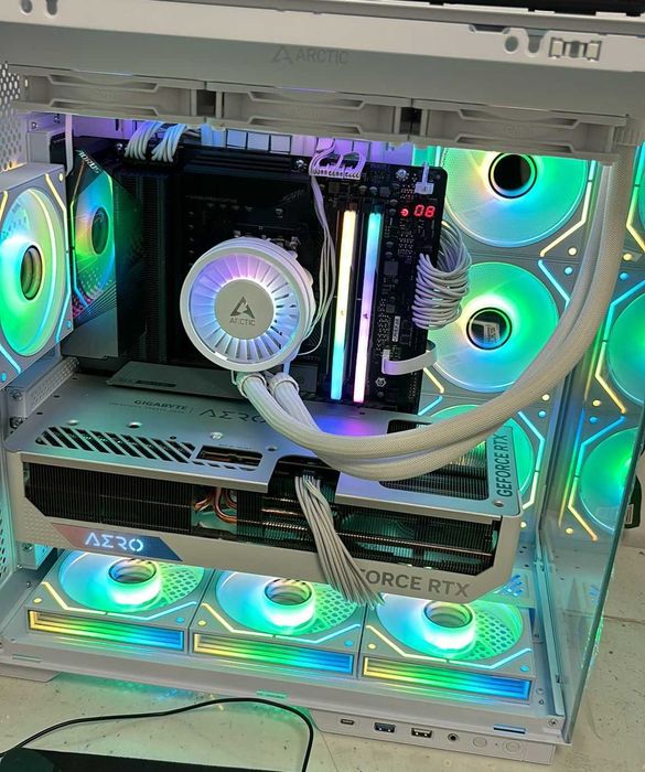 PC Ryzen 7 9800X3D + RTX 4080 SUPER + 64GB ram + 990 Pro 1TB