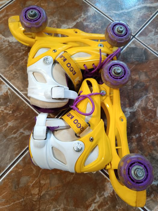 Role fetițe, model cu 4 roti (2 fata, doua spate), mărimea 27-30