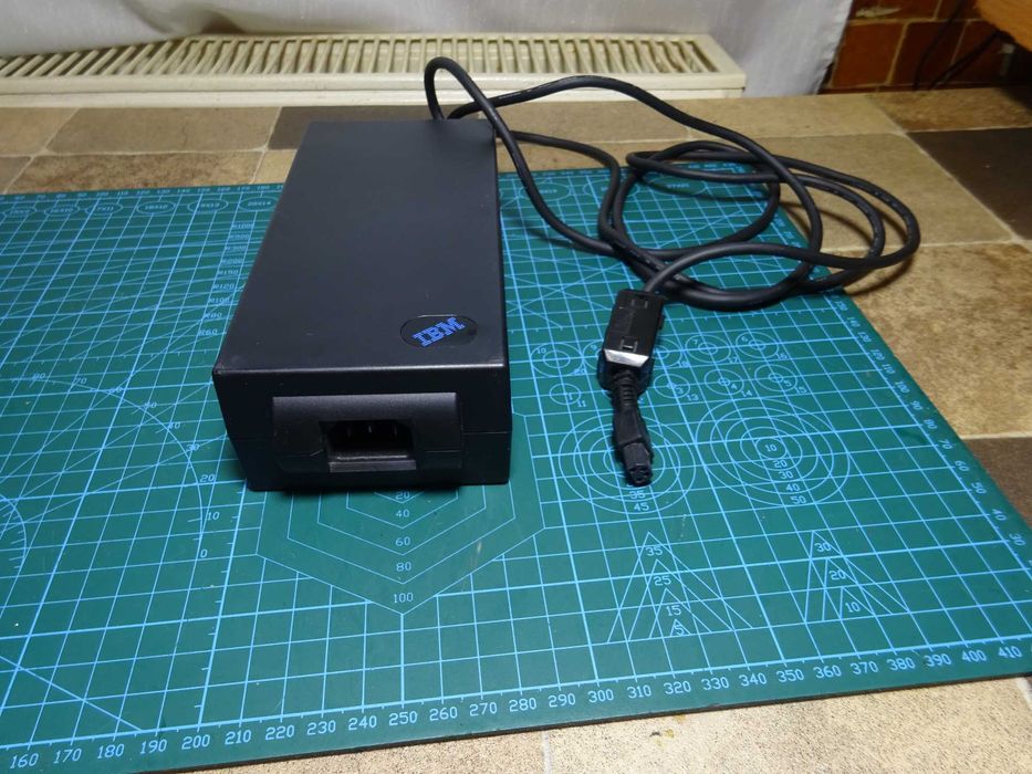 Alimentator laptop vintage IBM Thinkpad  35G4796 / 48G8942