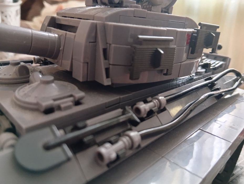 Аналог Лего танк