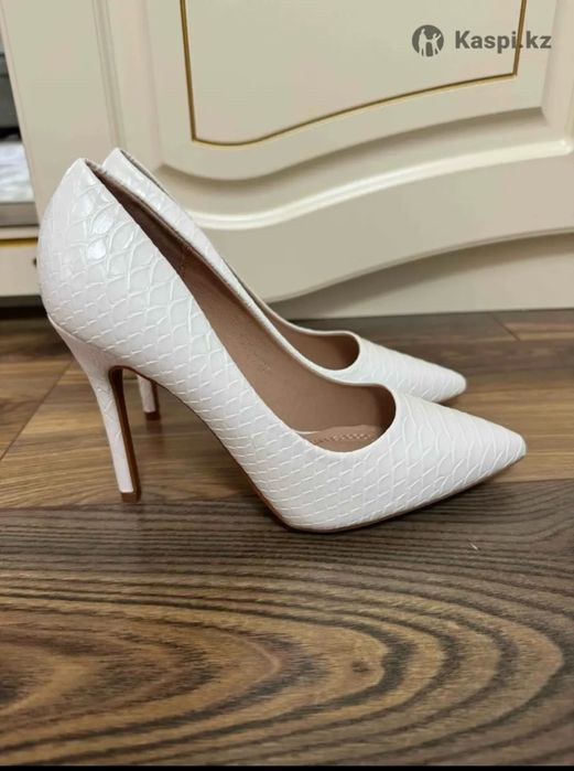 Продам новые туфли