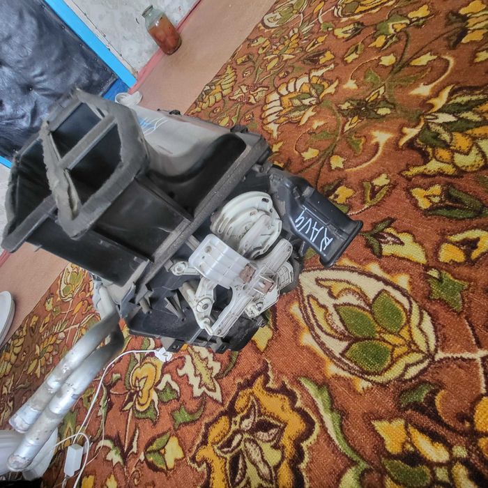 Корпус печки тоета рав 4