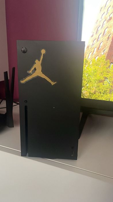 Vând Xbox series x că nou CITITI DESCRIEREA VA ROG!!!