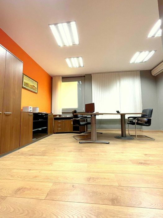 Продава се Офис в Варна, Спортна зала - 83 кв.м за 1627 €/кв.м - Снимка #2