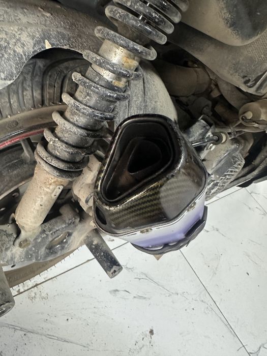 Продам выхлоп Akrapovic