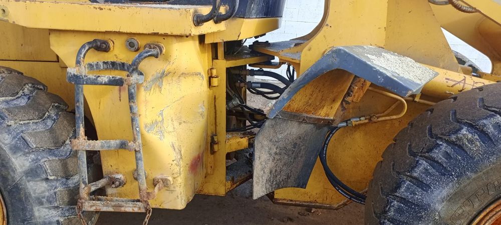 Продам 2х кубовый фронтальный погрузчик