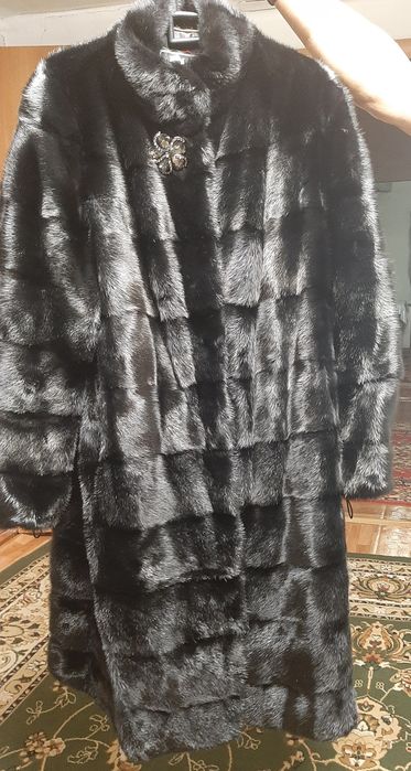 Шуба норковая новая.
