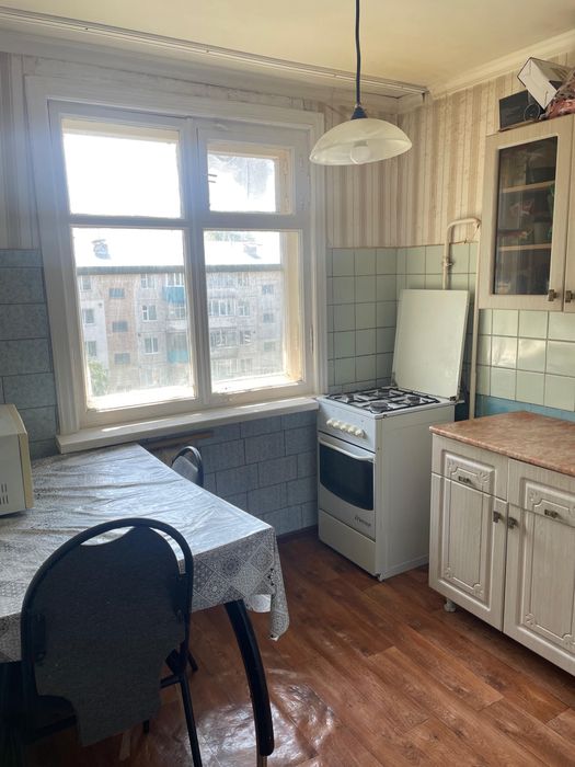 Продам 2 комн.кв .,район Универмаг