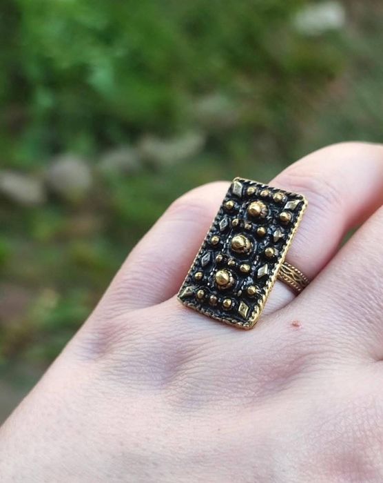 Vechi inel etnic din bronz