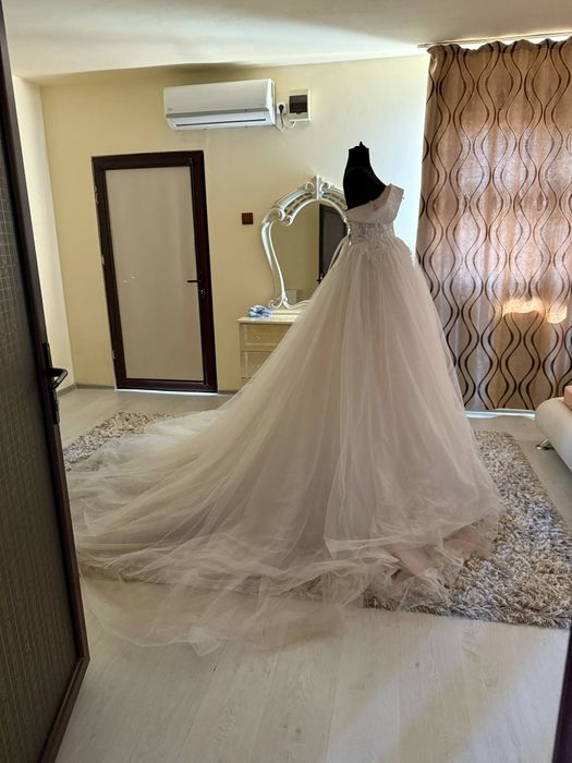 Rochie mireasa de la Vladian