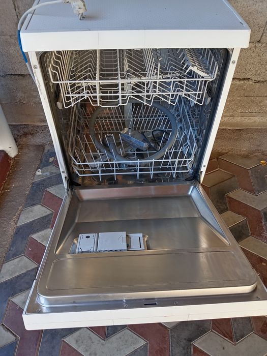 Посудомоечная машинка