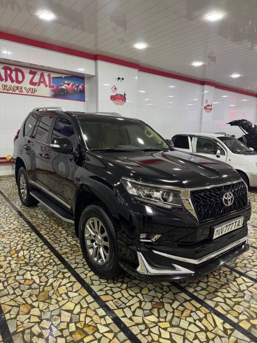 Тойота прадо  2021