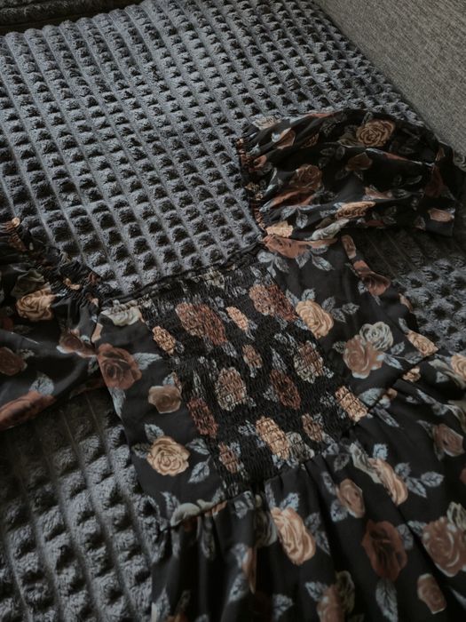 Женское платье продам