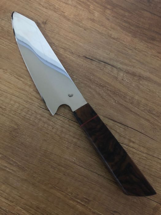Нож ръчна изработка.