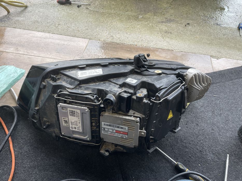 Десен фар Ауди Q5 2016