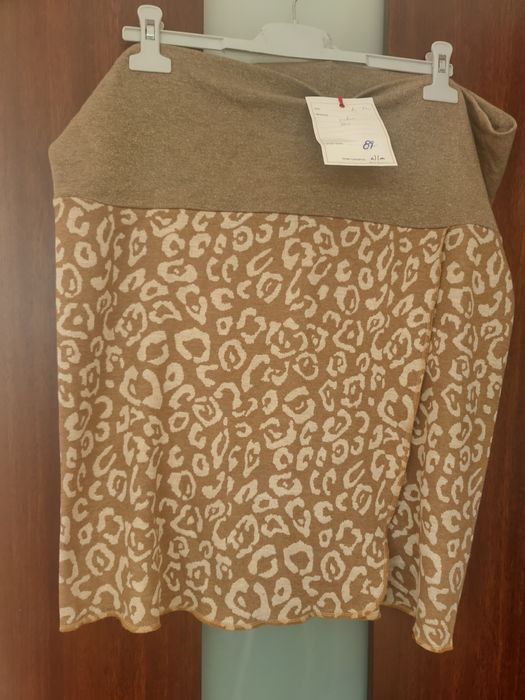 Нова пола с етикет