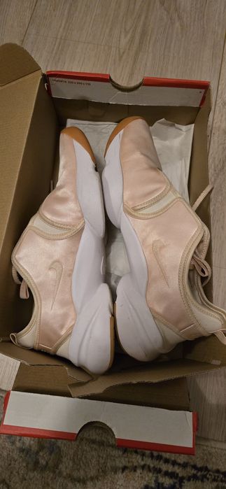 Nike papuci sala roz si albastru/alergat noi!!!