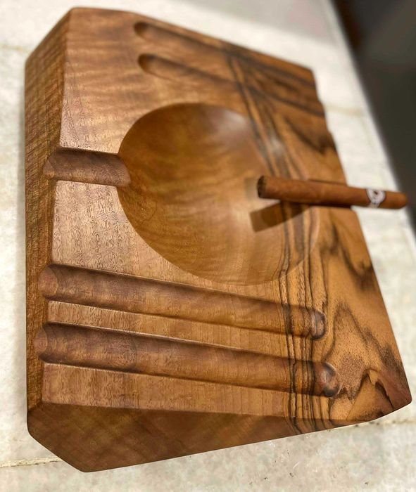 пепелник за пури