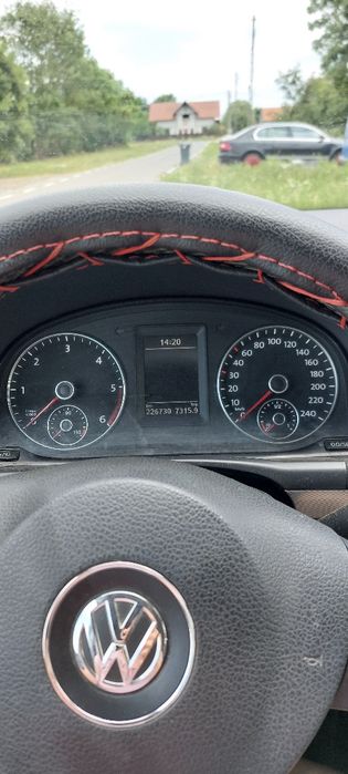 VOLKSWAGEN Touran 2013 — imagine 4