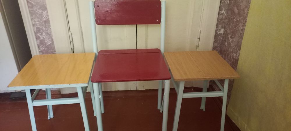 Продаеться металлический стул