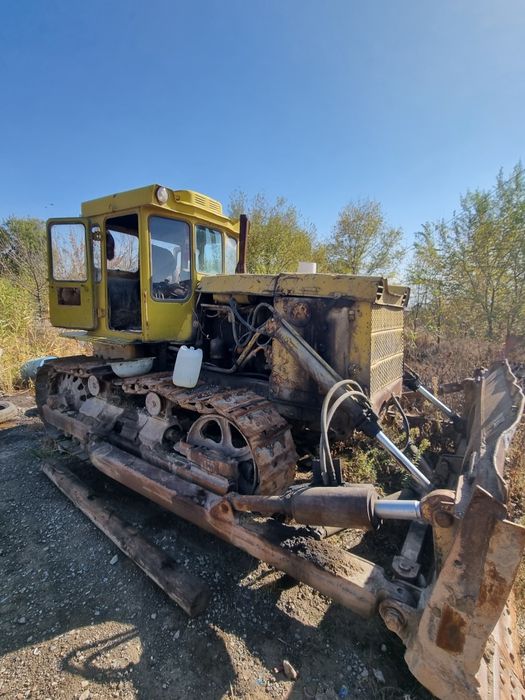 Продам бульдозер Т130 гусеничный.