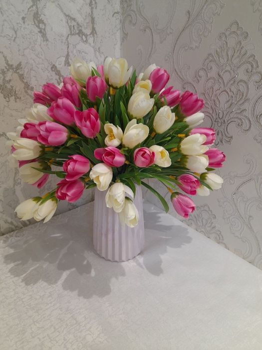 Sovga uchun suniy gullar optom narxda