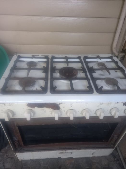 Газовая плита 5 камфорочная бу срочно ,торг
