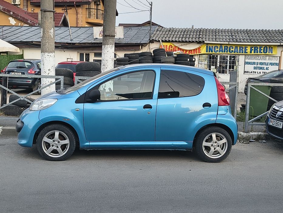 Închiriez auto regim Bolt food  ,glovo, uber eats, regim uz personal