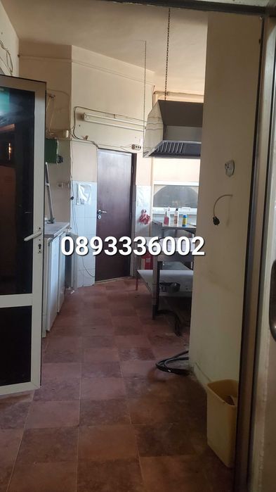 Търговско помещение 251 кв.м