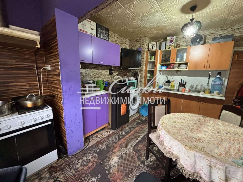 Тристаен ОБЗАВЕЕН апартамент - кв. Тракия