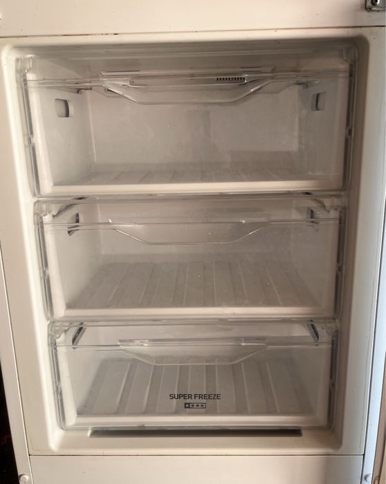 Холодильник. Индезит