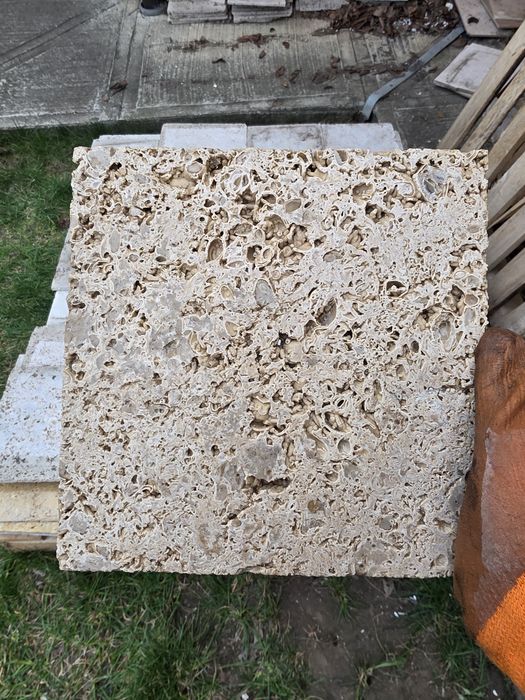 Travertin natural premium – Ripiceni | 10 m² | Fosile marine vizibile