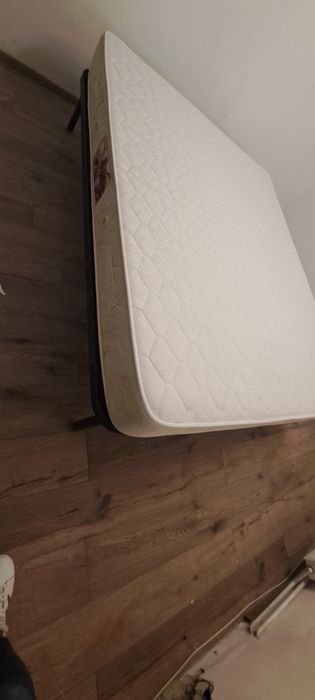 Vând Somieră+Saltea  160/200 cm