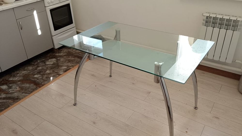 Стол кухонный...