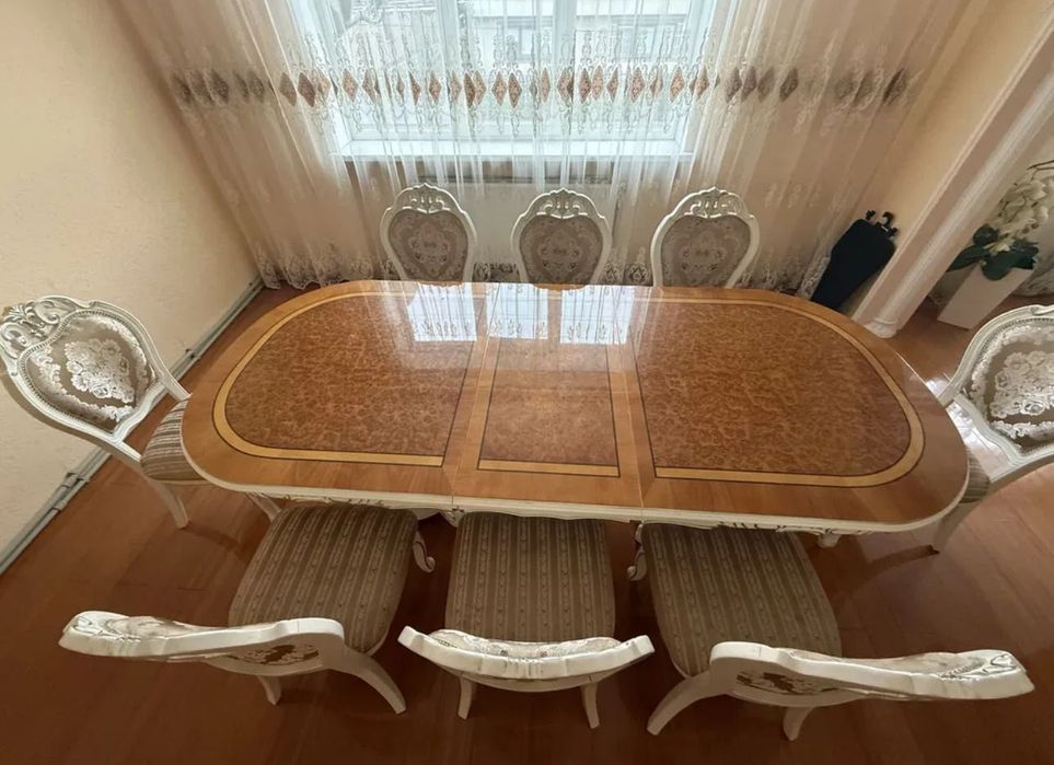 Стол стул в хорошем состоянии