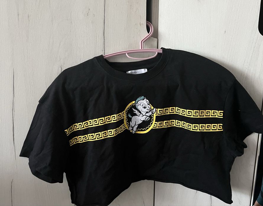 Тениски и потници в различни размери, прочетете описанието