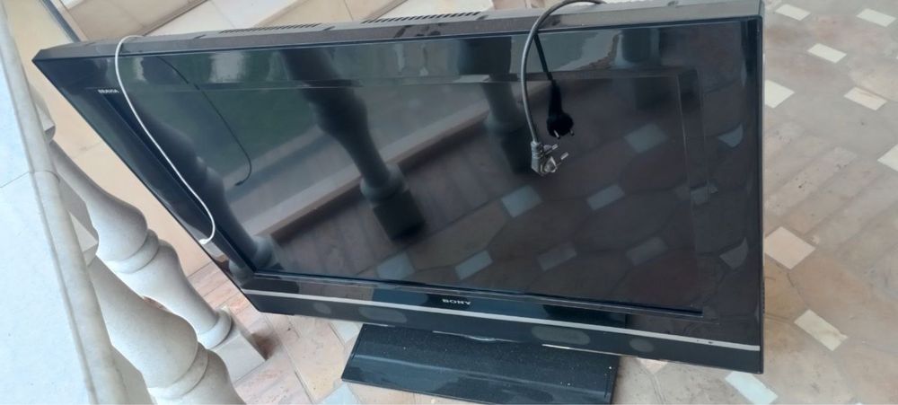 Sony televizor srochna sotiladi