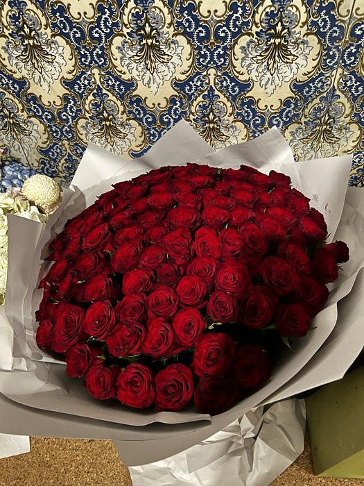 Гүлдер сатылады…